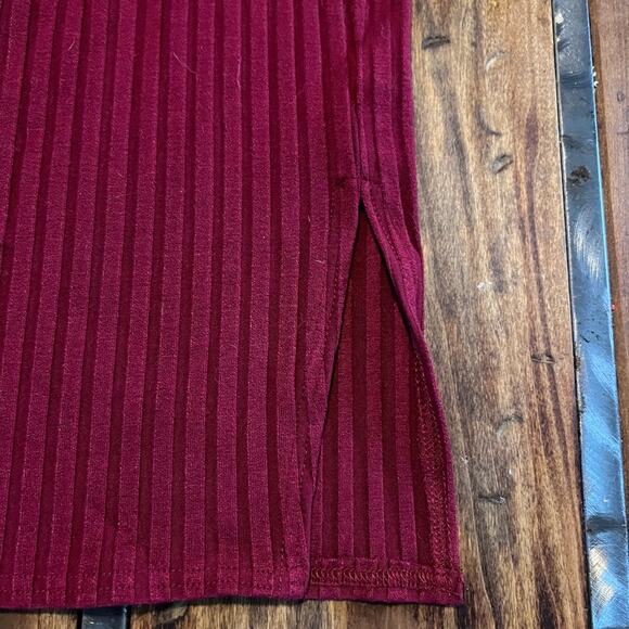 After Market Red Ribbed Midi Pencil Skirt with Slit Size Medium - Picture 2 of 5